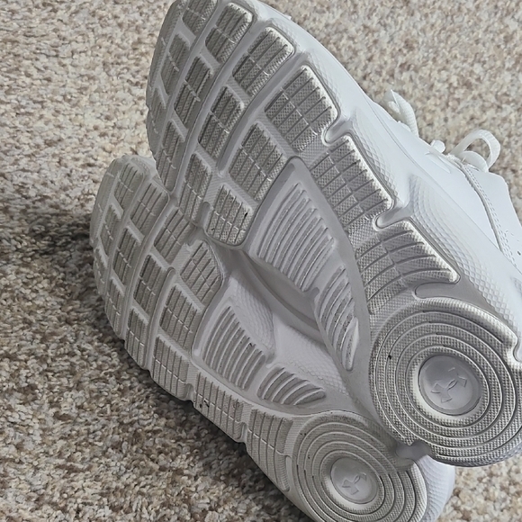 Under Armour White Sneakers - Picture 6 of 8